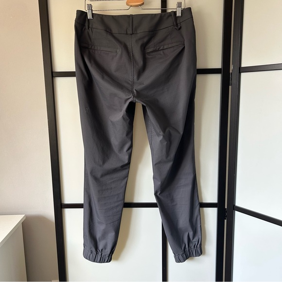 [34] Kit and Ace Men’s Dark Grey Jogger Style Casual Chino Pant - Picture 5 of 12